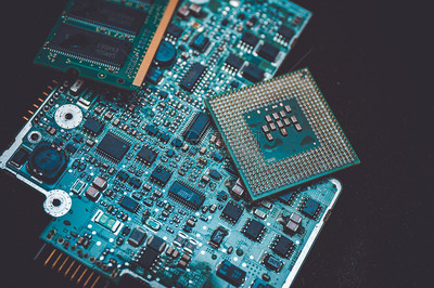 计算机芯片 科技的心脏，下载高清素材的宝库